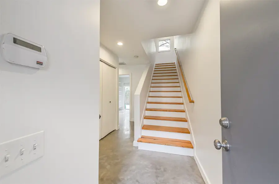 5214 Blossom Street, Houston, TX 77007 - #2