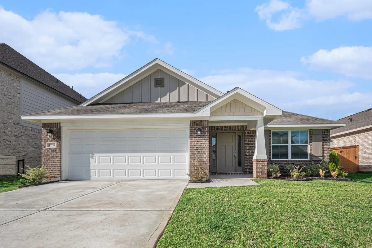 13621 Seneca Lake Drive, Texas City, TX 77568 - #1