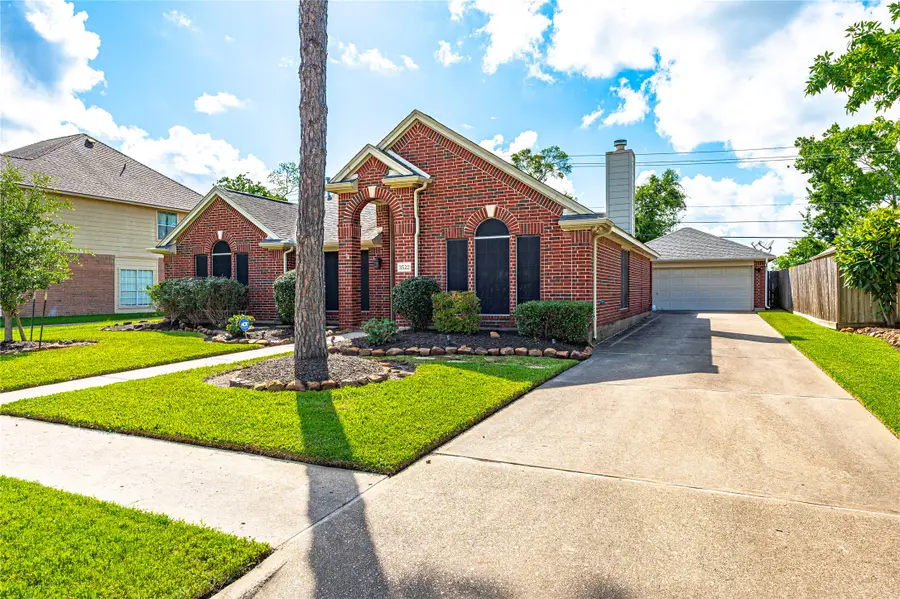 3522 Pine Chase Drive, Pearland, TX 77581 - #3