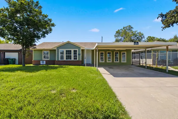 702 Redondo Drive, Houston, TX 77015