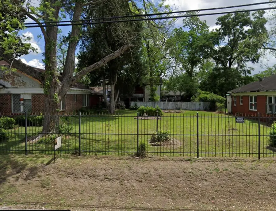 1208 Caplin Street, Houston, TX 77022 - Image #2