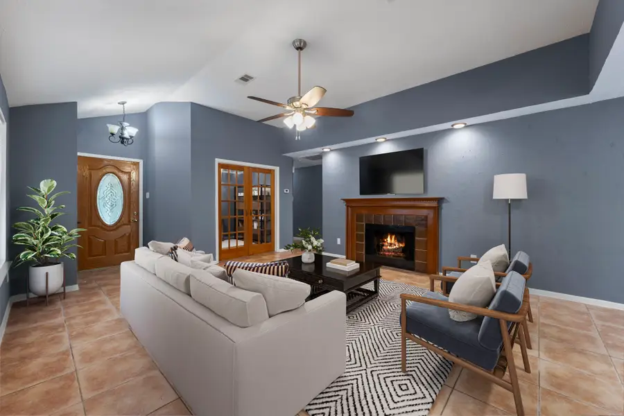 14 W Cobble Hill Circle, The Woodlands, TX 77381 - Image #3