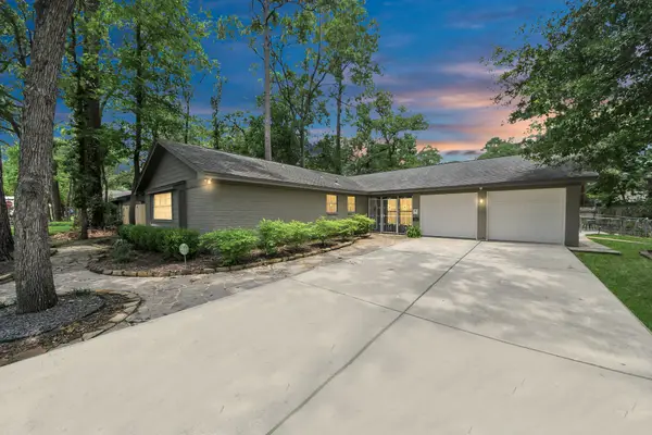 24 Woody Creek Drive, Conroe, TX 77301