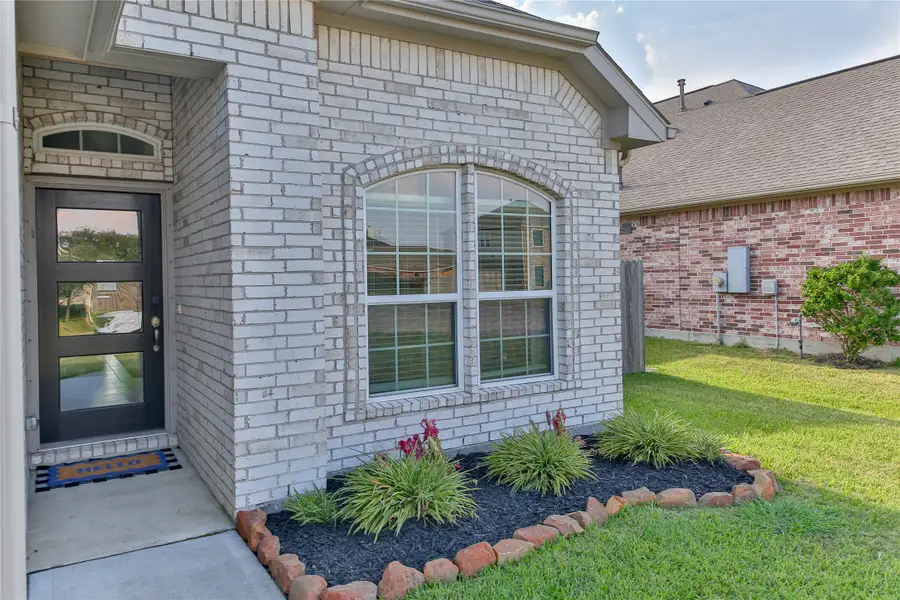 210 Brazos Drive, Baytown, TX 77523 - Image #3