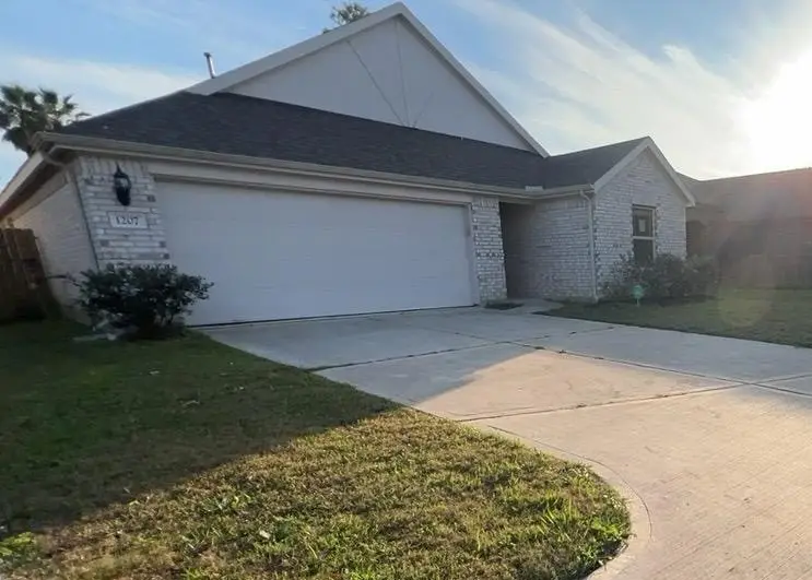 1207 Vilamoura Court, Crosby, TX 77532 - Image #2