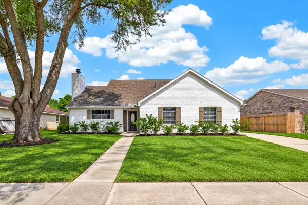 12818 Huntington Field Drive, Houston, TX 77099