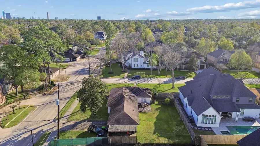 8802 Cedarbrake Drive, Spring Valley Village, TX 77055 - #2