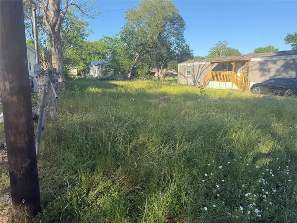 412 E Union Street, Eagle Lake, TX 77434