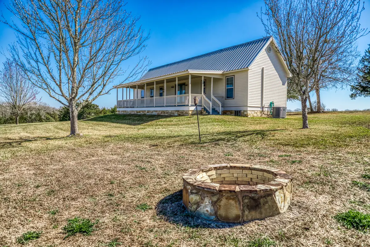 3831 Meadow View Lane, Fayetteville, TX 78940 - #1