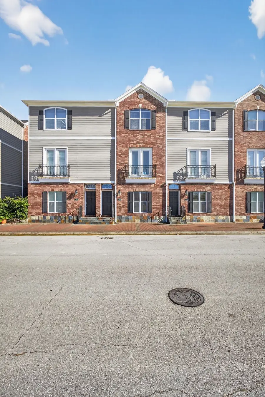 320 Cathedral Square, Beaumont, TX 77701 - Image #3