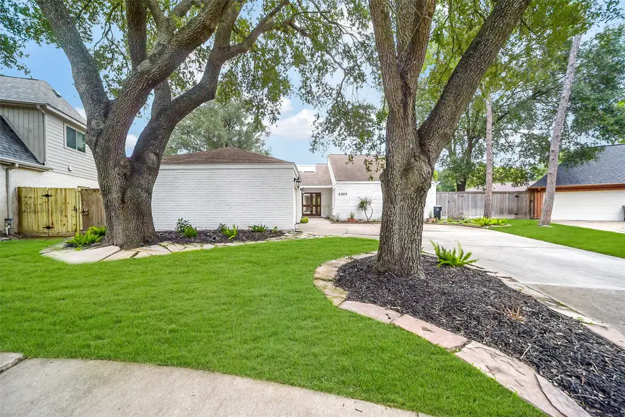 2303 Willow Lake Drive, Houston, TX 77077 - #2