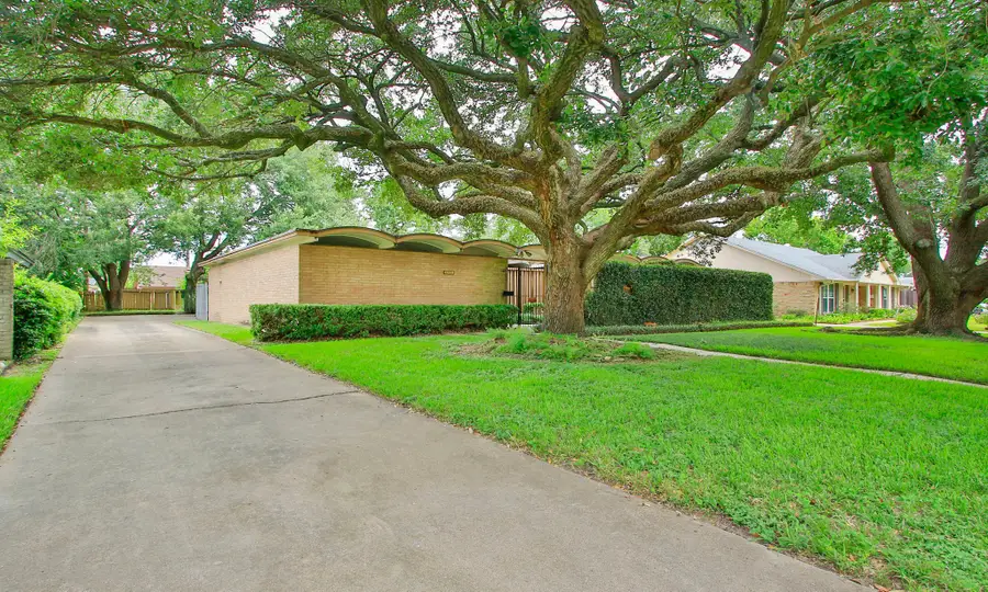 8222 Leader Street, Houston, TX 77036 - #2