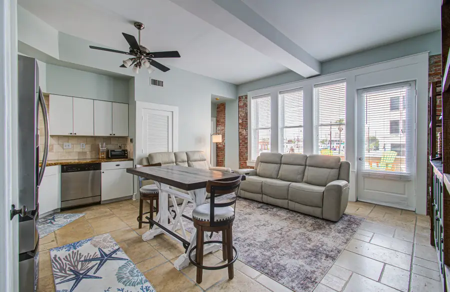 202 25th Street #202, Galveston, TX 77550 - #3