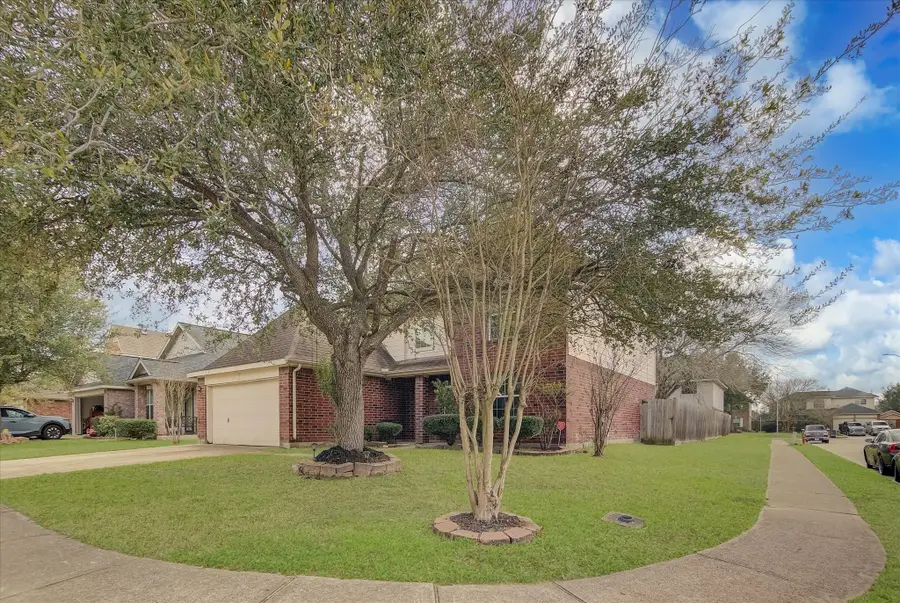 924 Chad Ln, Baytown, TX 77521 - #2