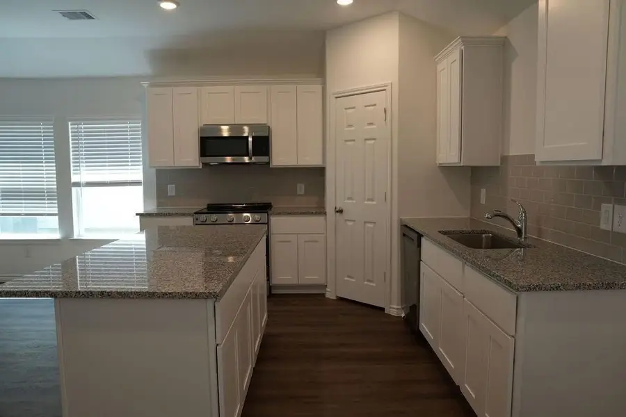 505 Oak Chase Avenue, Dayton, TX 77535 - #3