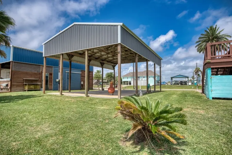 511 County Road 202, Sargent, TX 77414 - #2