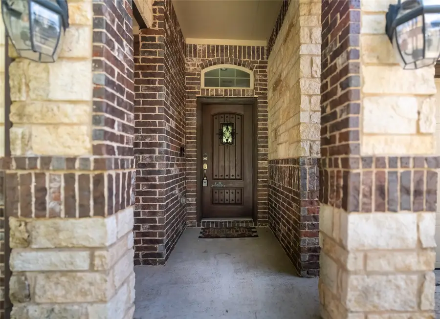 8992 S Comanche Circle, Willis, TX 77378 - #3