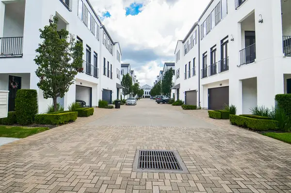 11027 Jardin Des Circle, Houston, TX 77043