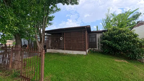 10246 Flaxman Street, Houston, TX 77029