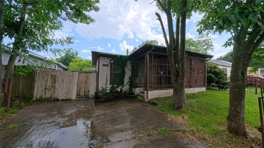 10246 Flaxman Street, Houston, TX 77029 - #2