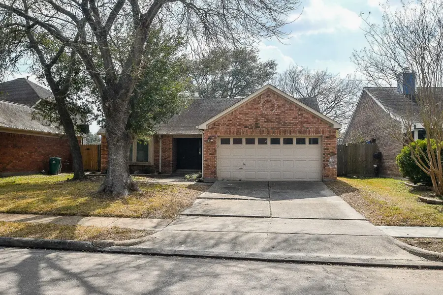 7002 Redwood Falls Drive, Pasadena, TX 77505 - #2