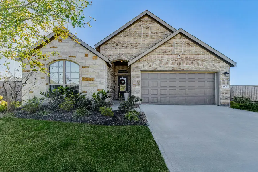 4306 Harrow Stone Court, Baytown, TX 77521 - Image #2