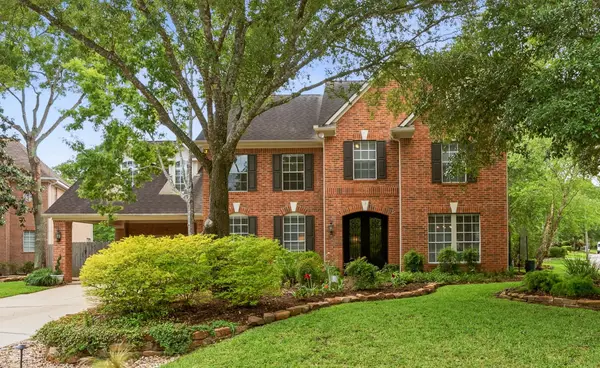 11 Mirror Ridge Court, The Woodlands, TX 77382