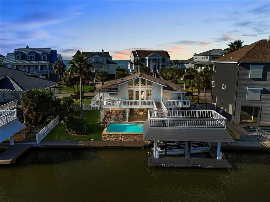 3423 Christmas Tree Point Road, Galveston, TX 77554 - Image #2