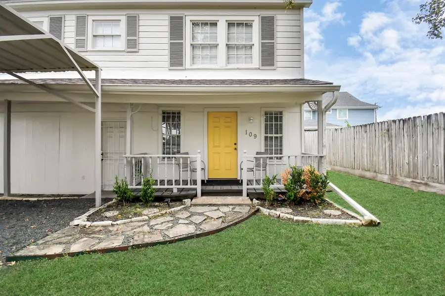 109 Amundsen Street, Houston, TX 77009 - Image #2