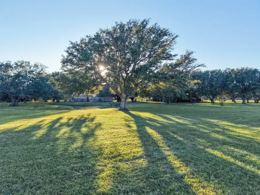 0 Cr-210, Danbury, TX 77534 - Image #3