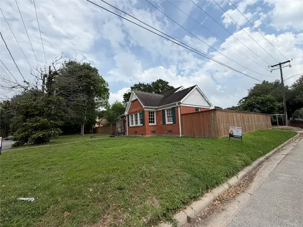 500 Fairbanks Street, Houston, TX 77009