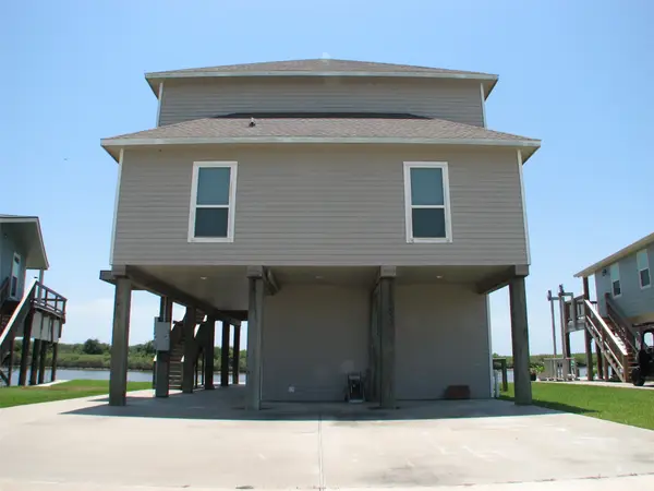 32 Trout Lane, Freeport, TX 77541
