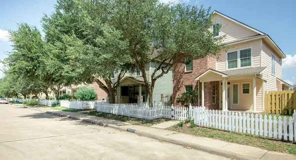 14310 Summer Garden Drive, Houston, TX 77083