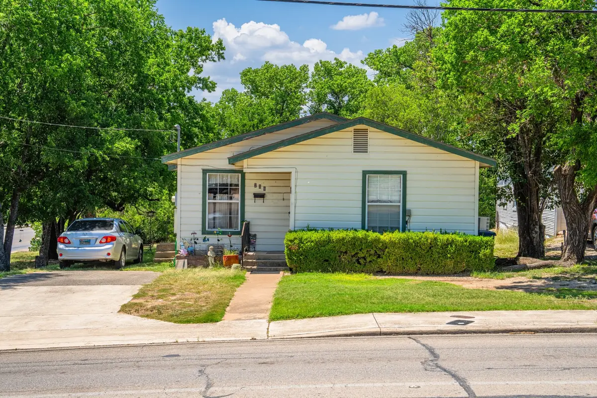 208 Francisco Lemos Street, Kerrville, TX 78028 - Image #1