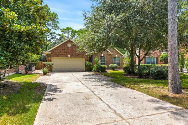 7 Caelin Court, The Woodlands, TX 77382