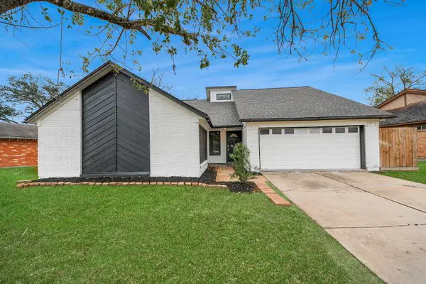 718 Land Grant Drive, Richmond, TX 77406