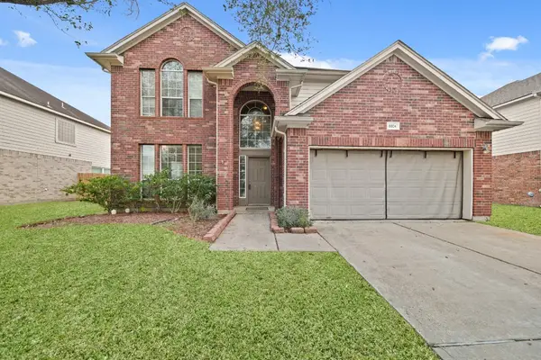 8804 Sunforest Lane, Pearland, TX 77584