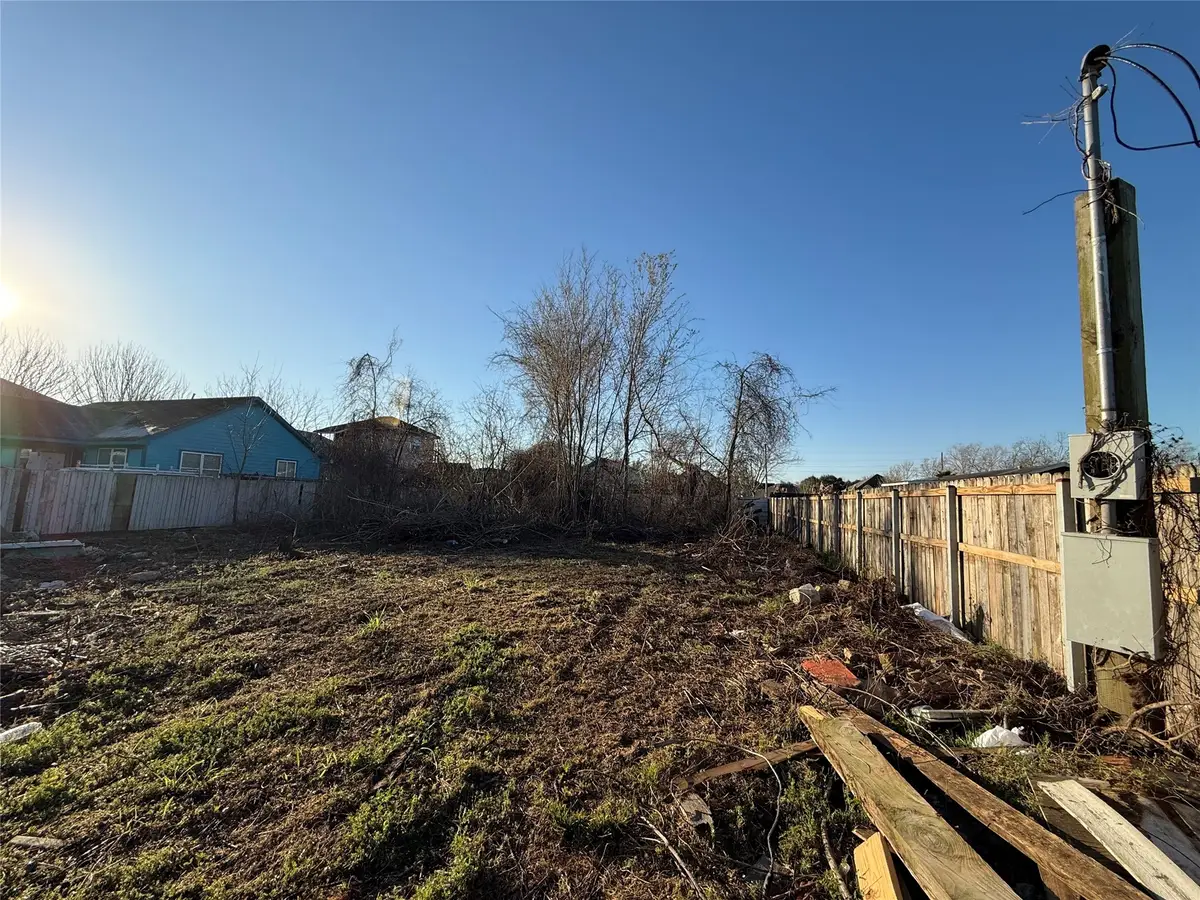 1703 Avenue C, Fresno, TX 77545 - #1