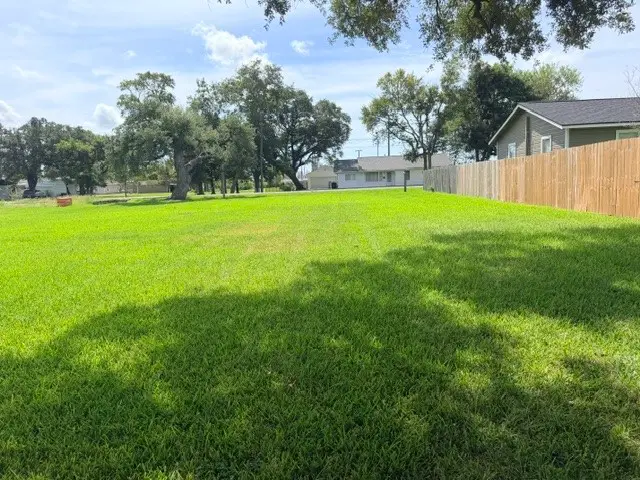 506 Hinken Street, Clute, TX 77531 - #3