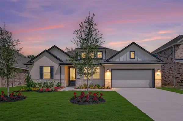 12026 St Augustine Drive, Mont Belvieu, TX 77535