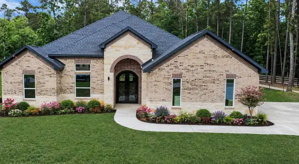 30 Road 66111, Dayton, TX 77535