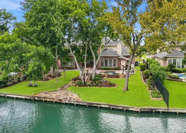 40 Palm Boulevard, Missouri City, TX 77459