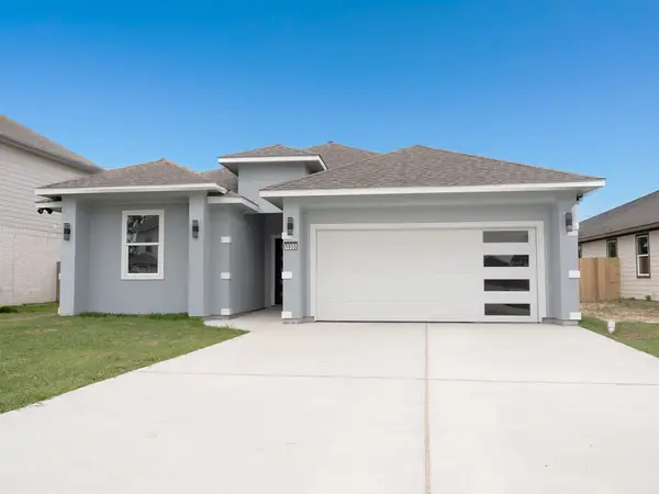 1055 Road 5203, Cleveland, TX 77327