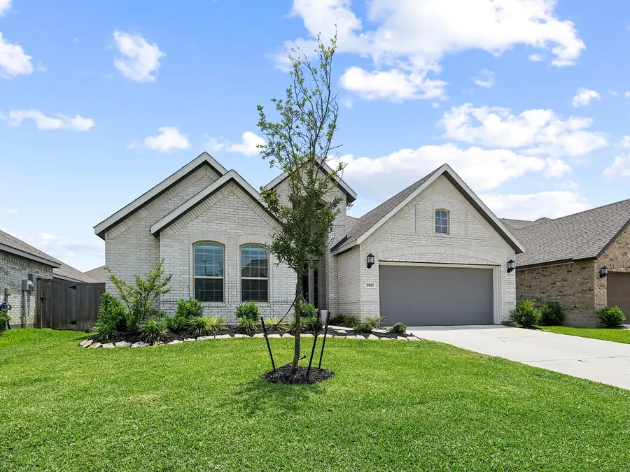 18925 Lazzaro Springs Drive, New Caney, TX 77357 - Image #3