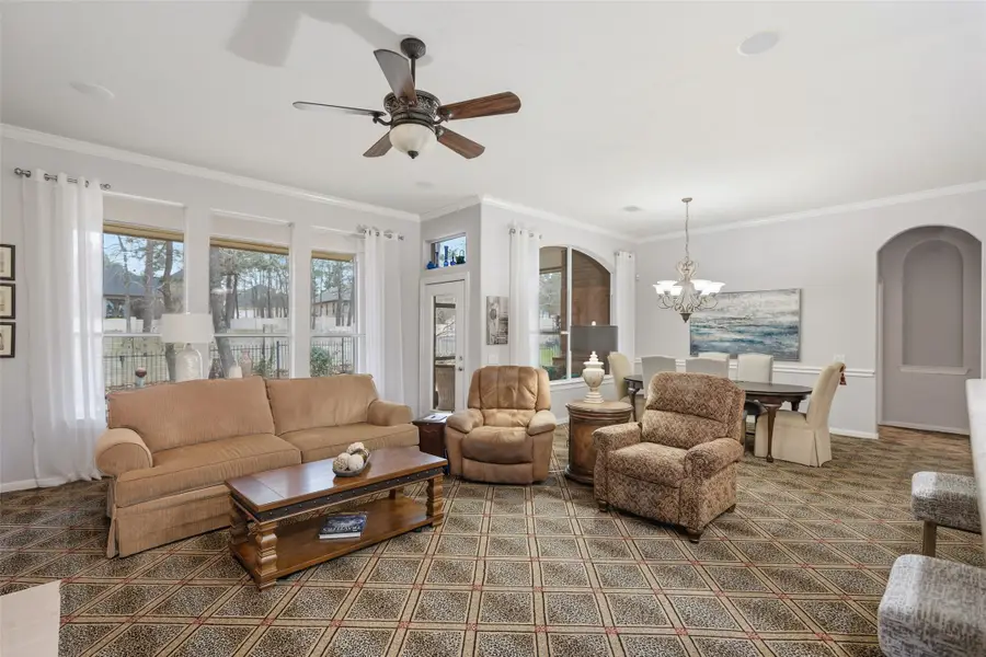 326 Creekwood W, Montgomery, TX 77356 - Image #3