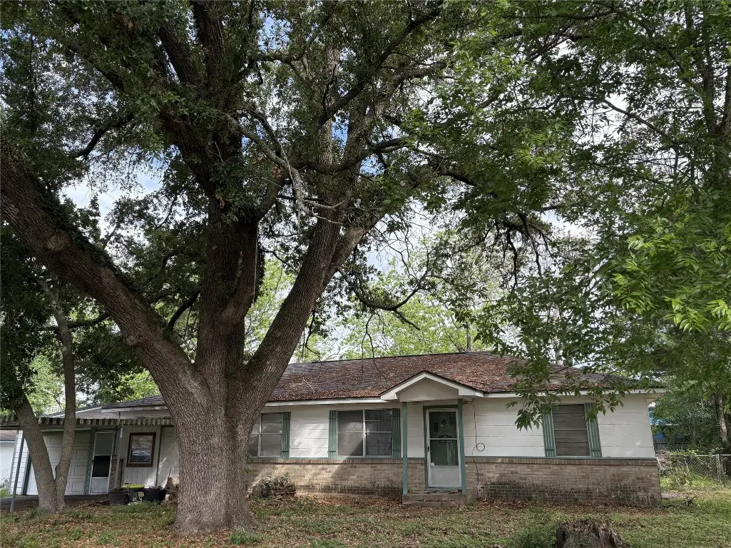 216 & 214 Belmont Street, Tomball, TX 77375 - #1