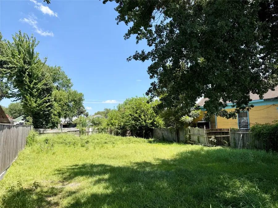 1912 Freeman St, Houston, TX 77009 - #2