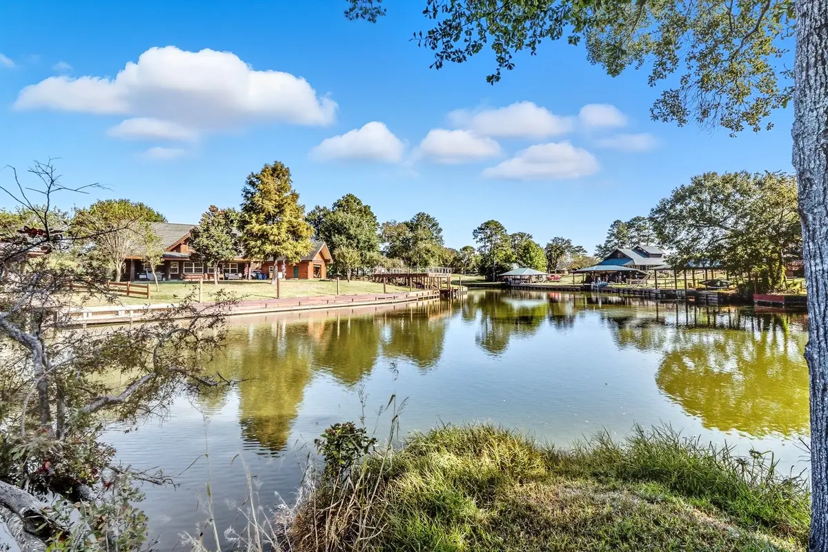 50 Hunters Creek Drive, Huntsville, TX 77340 - #1