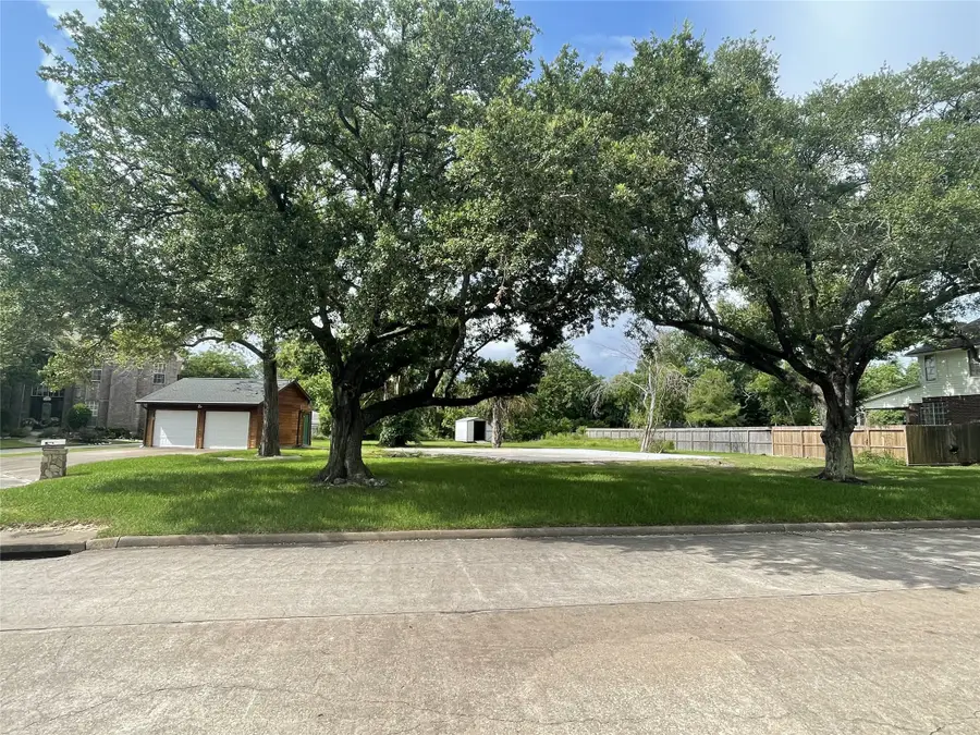 717 Quintana Roo Place, Seabrook, TX 77586 - #2
