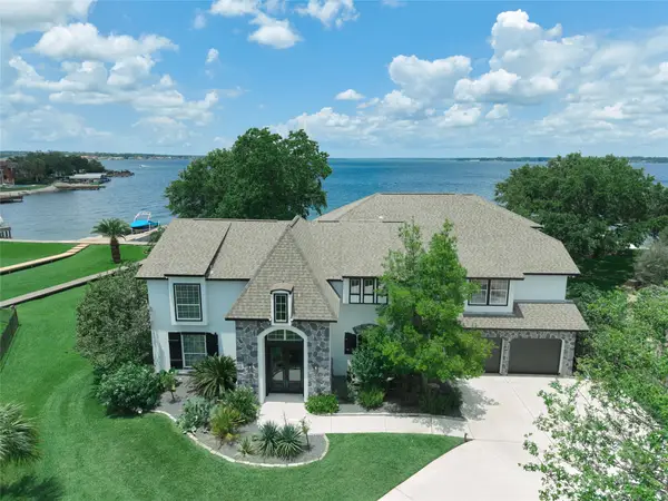 11706 Edgewater Court, Montgomery, TX 77356